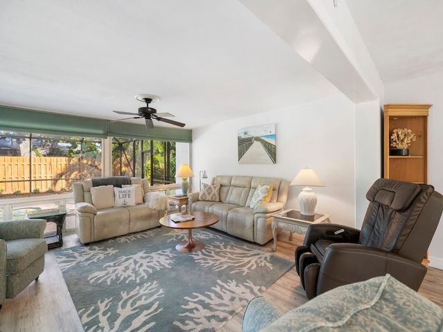 601 Gardenia Lane, Vero Beach, FL 32963