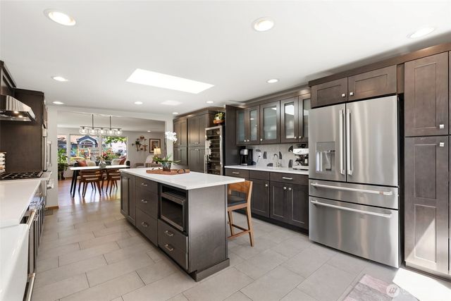 2007 NE 137th Street, Seattle, WA 98125