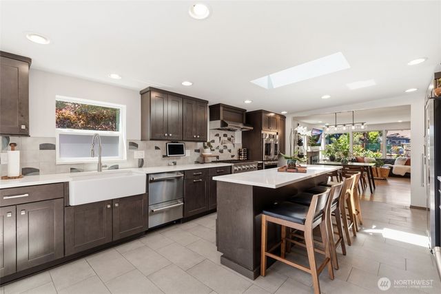 2007 NE 137th Street, Seattle, WA 98125