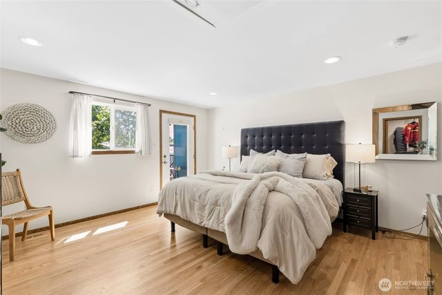 2007 NE 137th Street, Seattle, WA 98125