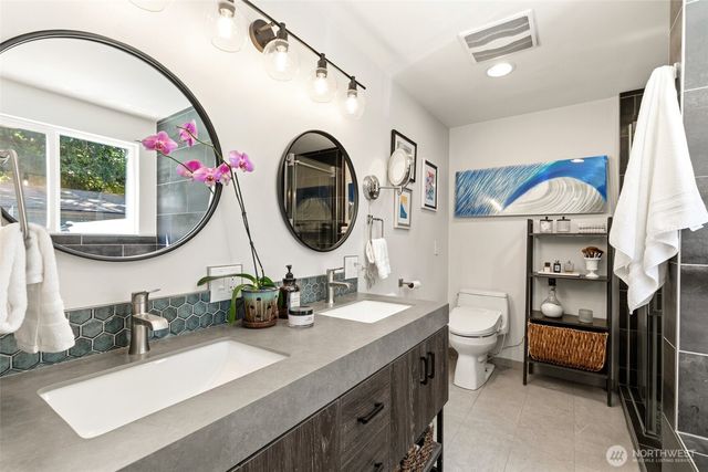 2007 NE 137th Street, Seattle, WA 98125