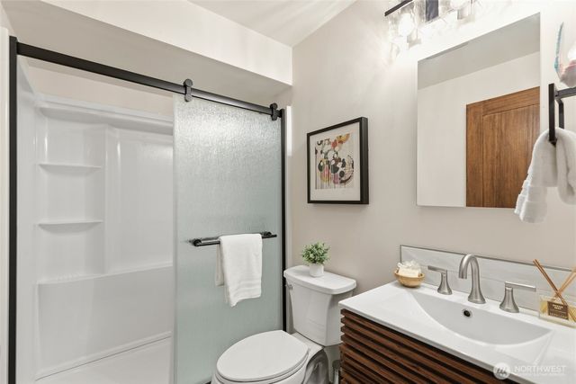 2007 NE 137th Street, Seattle, WA 98125