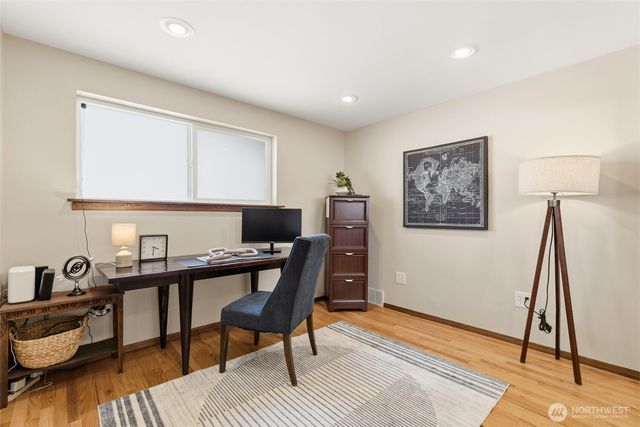 2007 NE 137th Street, Seattle, WA 98125