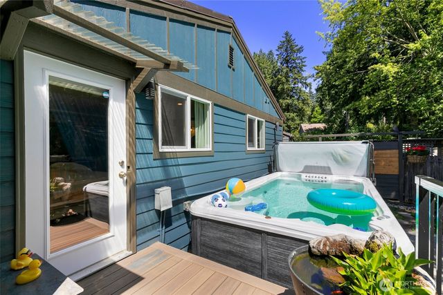 2007 NE 137th Street, Seattle, WA 98125