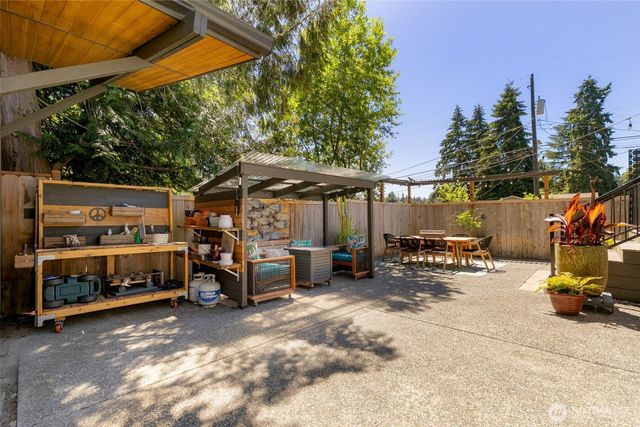 2007 NE 137th Street, Seattle, WA 98125