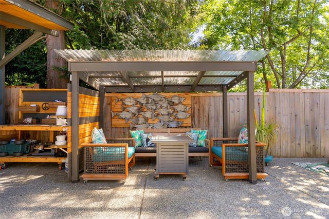 2007 NE 137th Street, Seattle, WA 98125