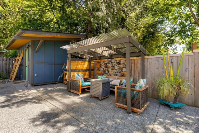 2007 NE 137th Street, Seattle, WA 98125