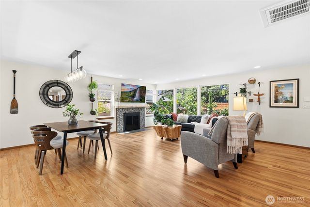 2007 NE 137th Street, Seattle, WA 98125