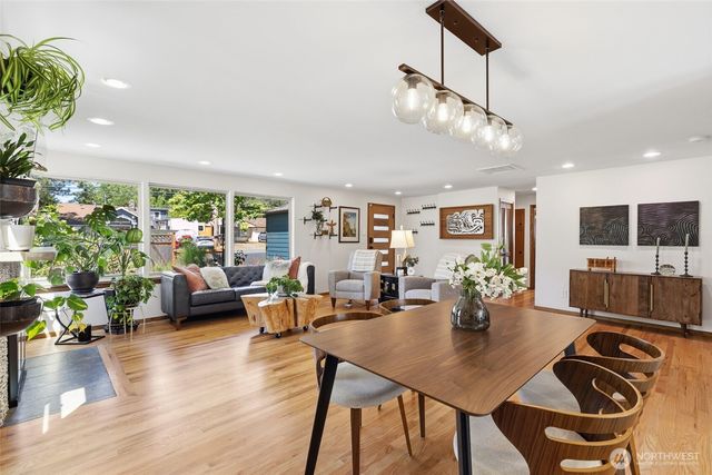 2007 NE 137th Street, Seattle, WA 98125