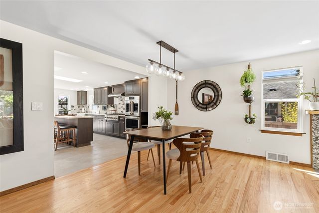 2007 NE 137th Street, Seattle, WA 98125