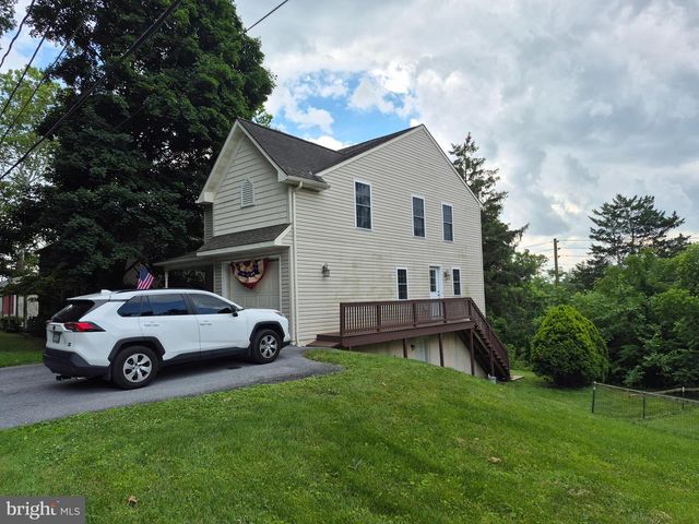 918 CHESTNUT ST, Gap, PA 17527