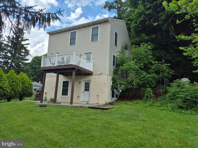 918 CHESTNUT ST, Gap, PA 17527