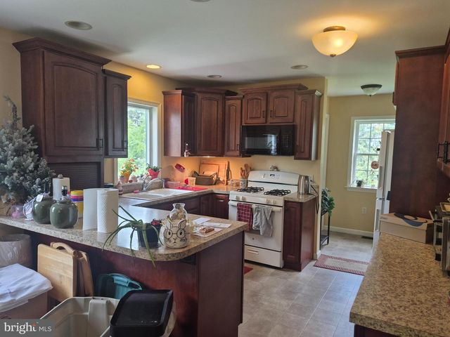 918 CHESTNUT ST, Gap, PA 17527