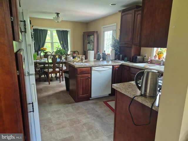 918 CHESTNUT ST, Gap, PA 17527