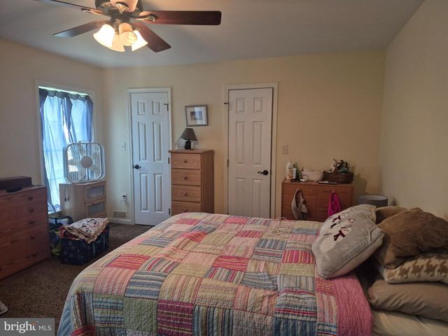 918 CHESTNUT ST, Gap, PA 17527