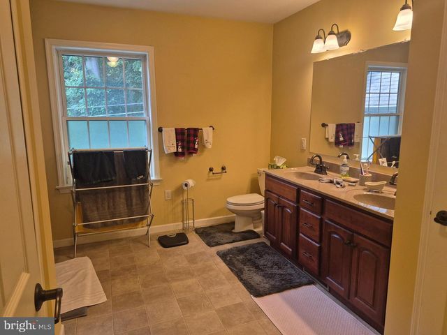 918 CHESTNUT ST, Gap, PA 17527