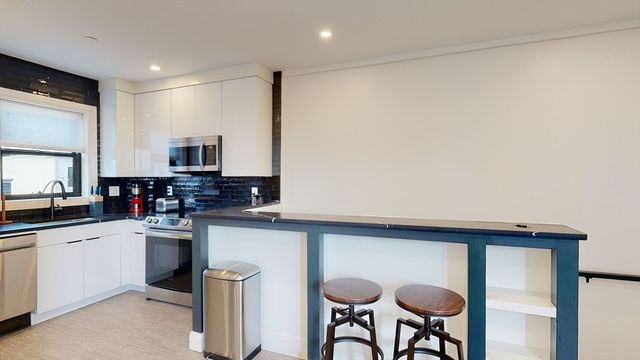 353 E 8th St 3, Boston, MA 02127