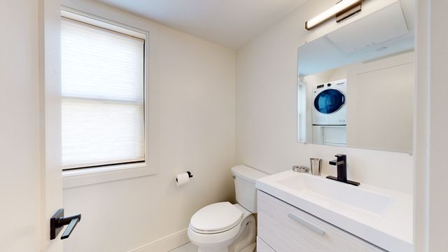 353 E 8th St 3, Boston, MA 02127