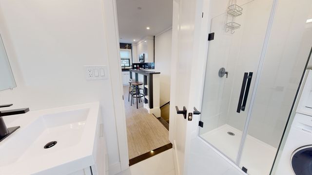 353 E 8th St 3, Boston, MA 02127