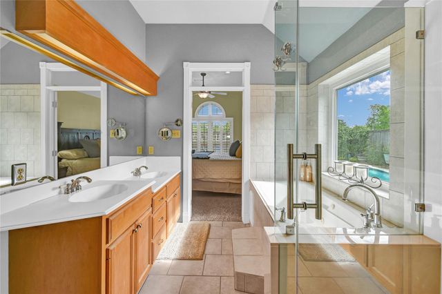 123 Jamestown Avenue, Clute, TX 77531