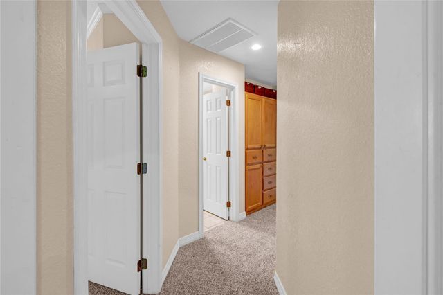 123 Jamestown Avenue, Clute, TX 77531