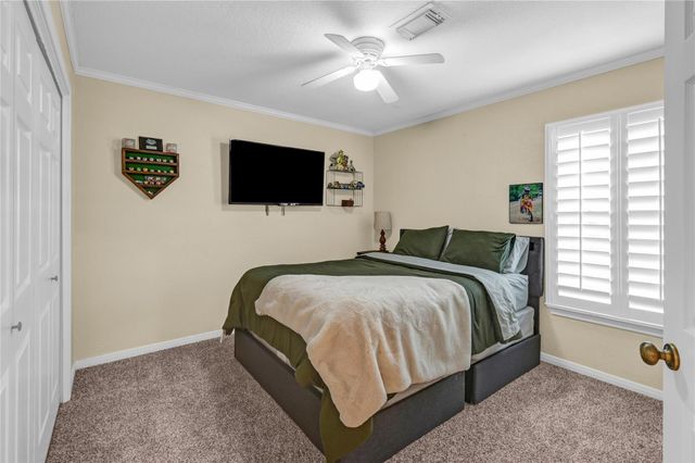 123 Jamestown Avenue, Clute, TX 77531