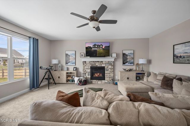 104 Brunswick Court, Perrysburg, OH 43551