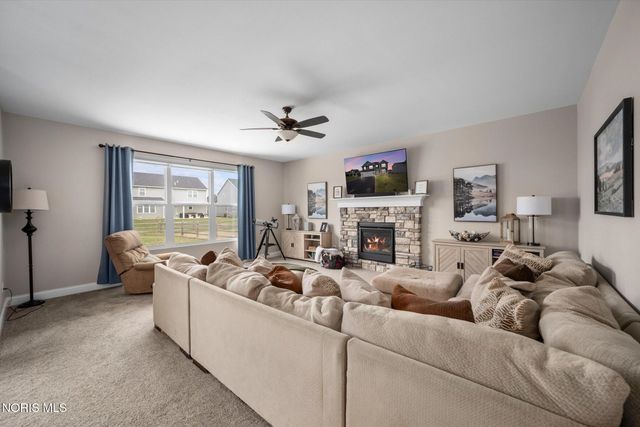 104 Brunswick Court, Perrysburg, OH 43551