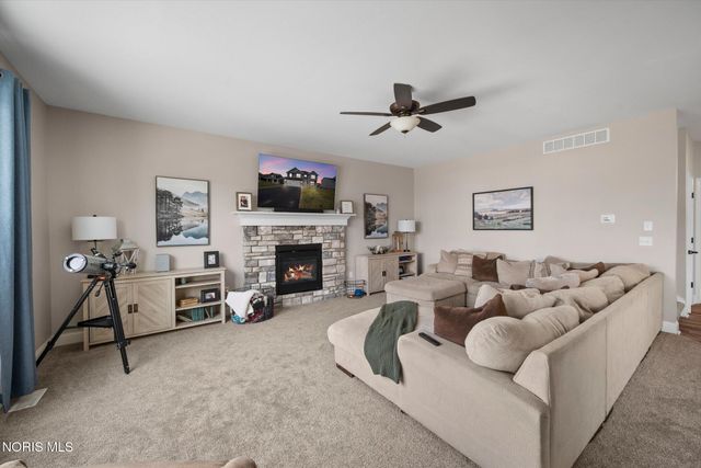 104 Brunswick Court, Perrysburg, OH 43551