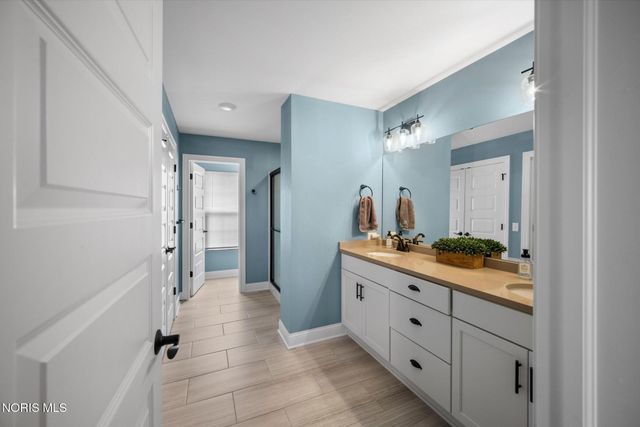 104 Brunswick Court, Perrysburg, OH 43551