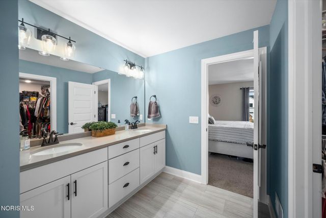 104 Brunswick Court, Perrysburg, OH 43551