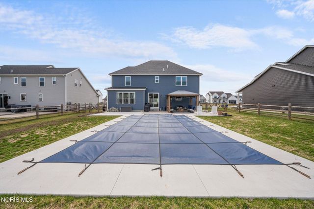 104 Brunswick Court, Perrysburg, OH 43551