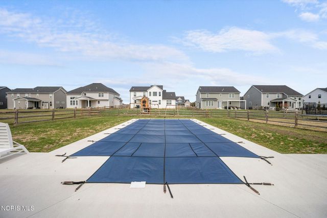 104 Brunswick Court, Perrysburg, OH 43551