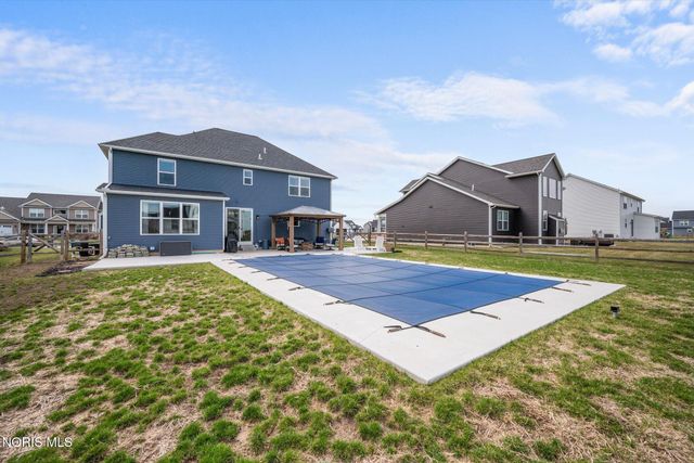 104 Brunswick Court, Perrysburg, OH 43551