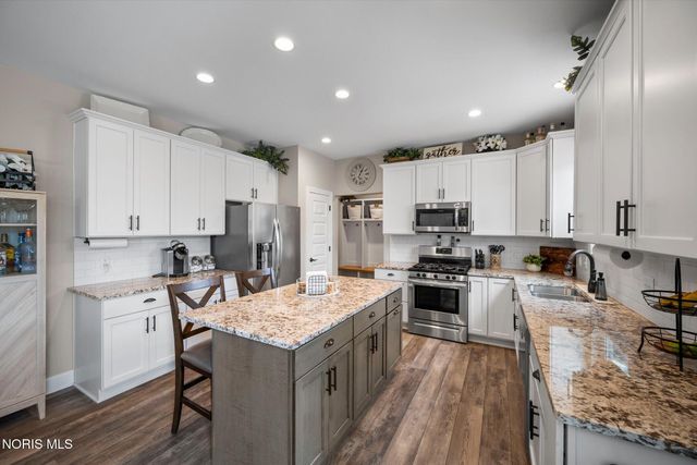 104 Brunswick Court, Perrysburg, OH 43551