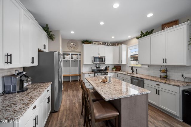 104 Brunswick Court, Perrysburg, OH 43551