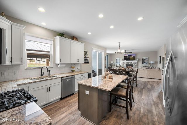 104 Brunswick Court, Perrysburg, OH 43551