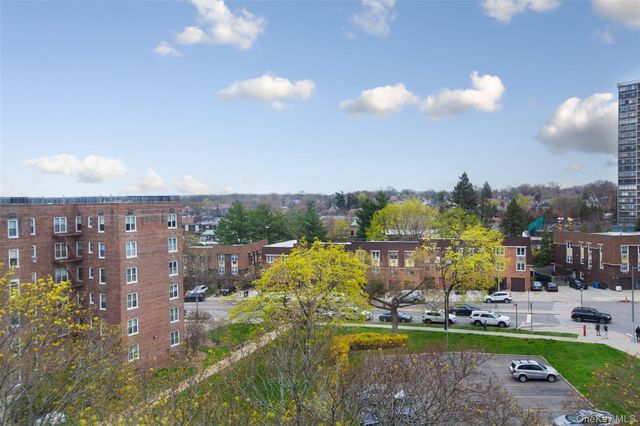 1865 211th Street 6E, Bayside, NY 11360