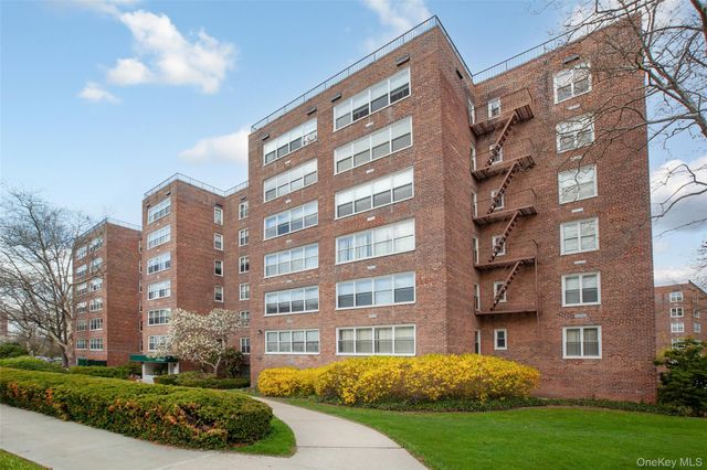 1865 211th Street 6E, Bayside, NY 11360