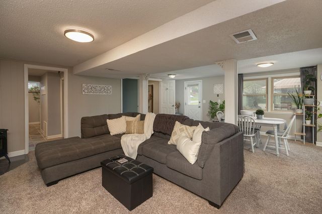 3118 Rose Heights Drive SE, Rochester, MN 55904