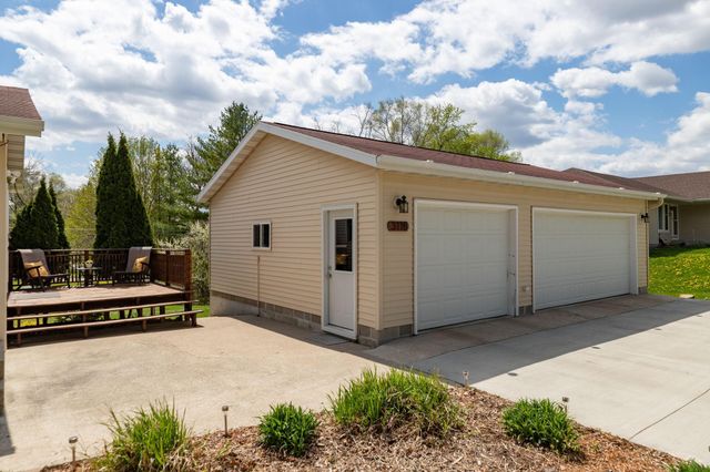 3118 Rose Heights Drive SE, Rochester, MN 55904