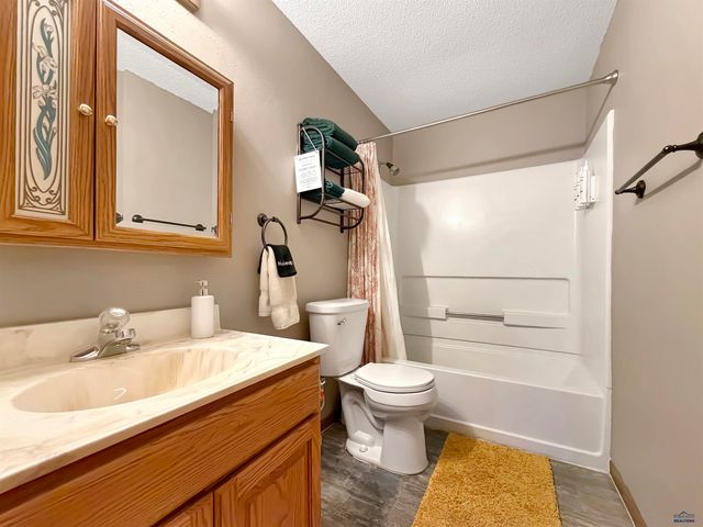 23221 BLACK FOREST PL, Rapid City, SD 57702