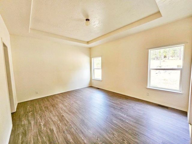 717 Dry Gulch Rd, Colville, WA 99114