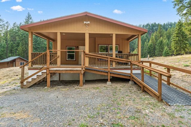 717 Dry Gulch Rd, Colville, WA 99114