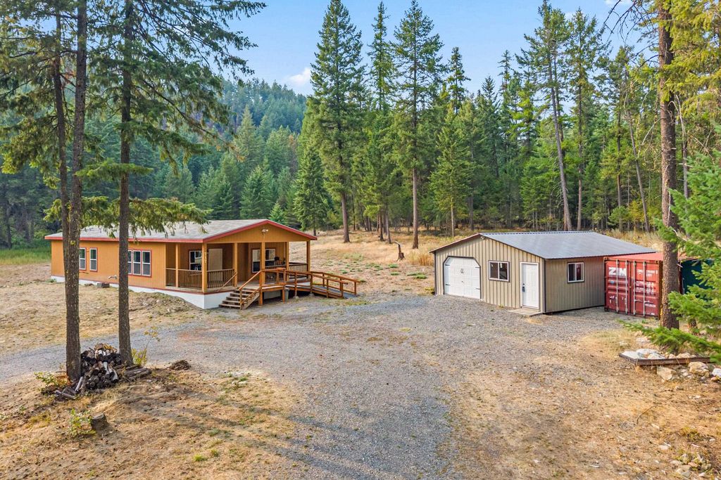 717 Dry Gulch Rd, Colville, WA 99114