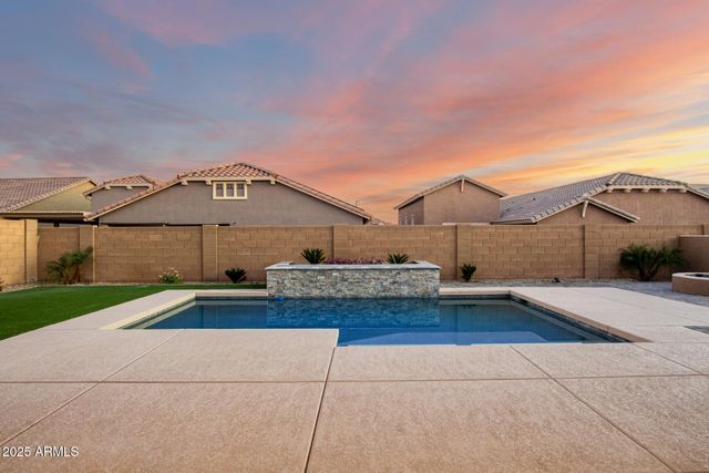 16987 W SAGUARO PARK Lane, Surprise, AZ 85387