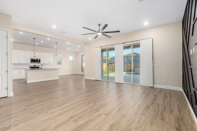 16987 W SAGUARO PARK Lane, Surprise, AZ 85387