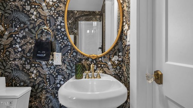 1307 Wake Forest Road, Raleigh, NC 27604