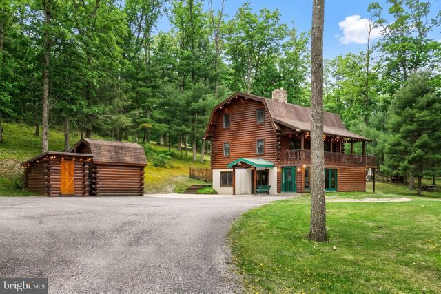 6398 CHAMBERSBURG RD, Fayetteville, PA 17222