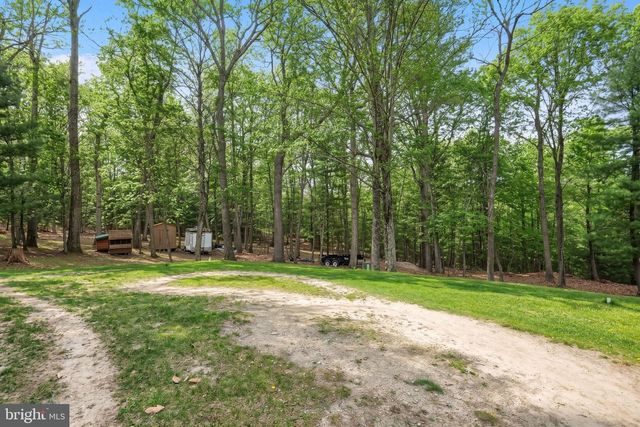 6398 CHAMBERSBURG RD, Fayetteville, PA 17222